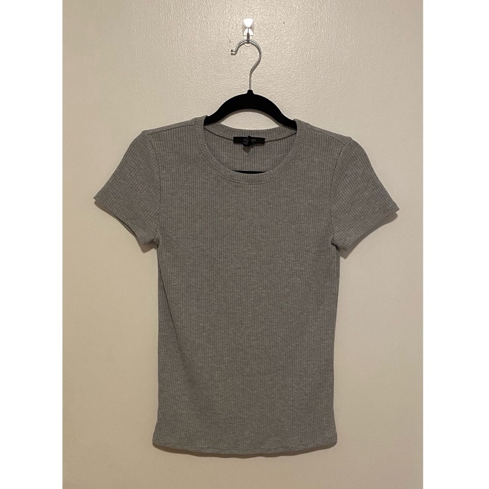 Forever 21 Gray Ribbed T-Shirt